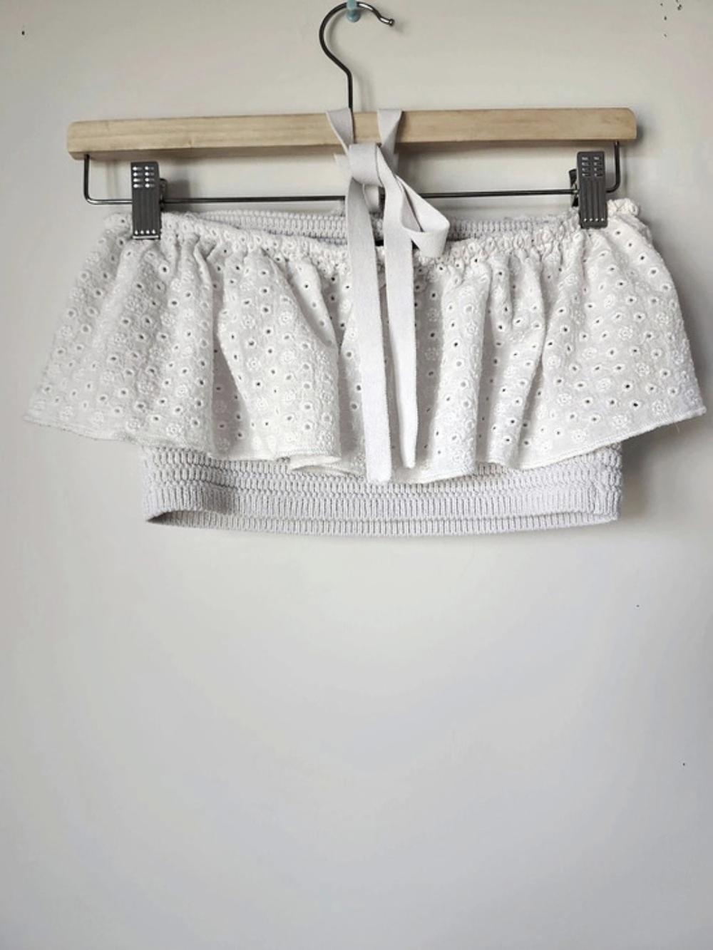 Zara White Eyelet Ribbon Halter Crop Top - Picture 3 of 8